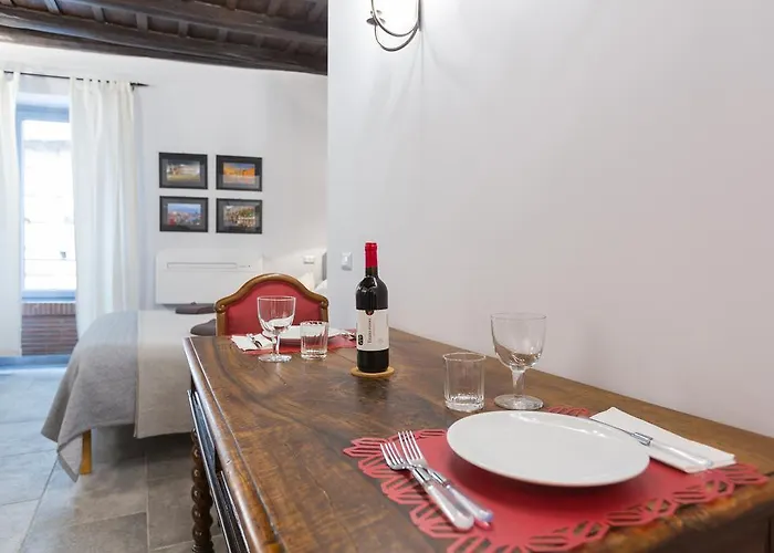 Forum Apartment *