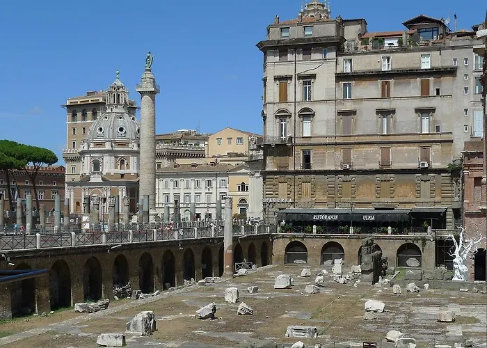 Forum Apartment *
